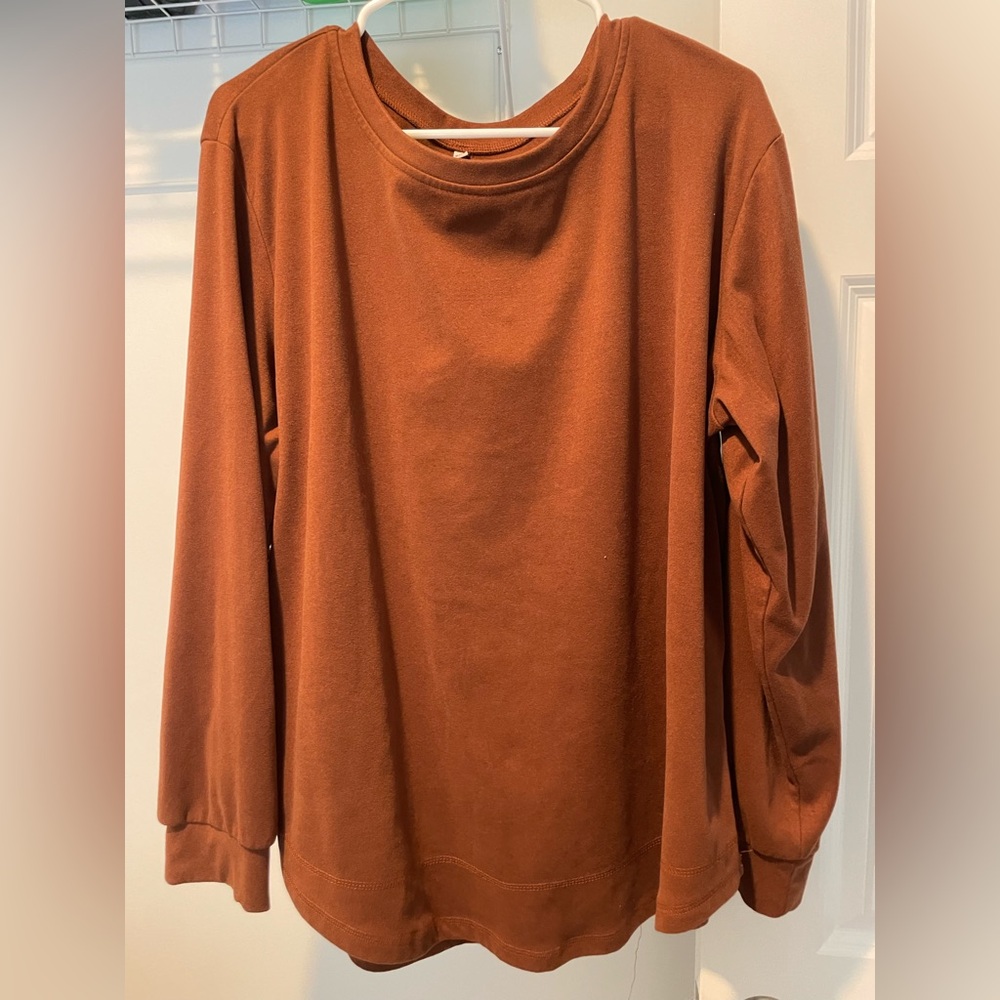 Rust Long Sleeve Top. Size 2XL.
